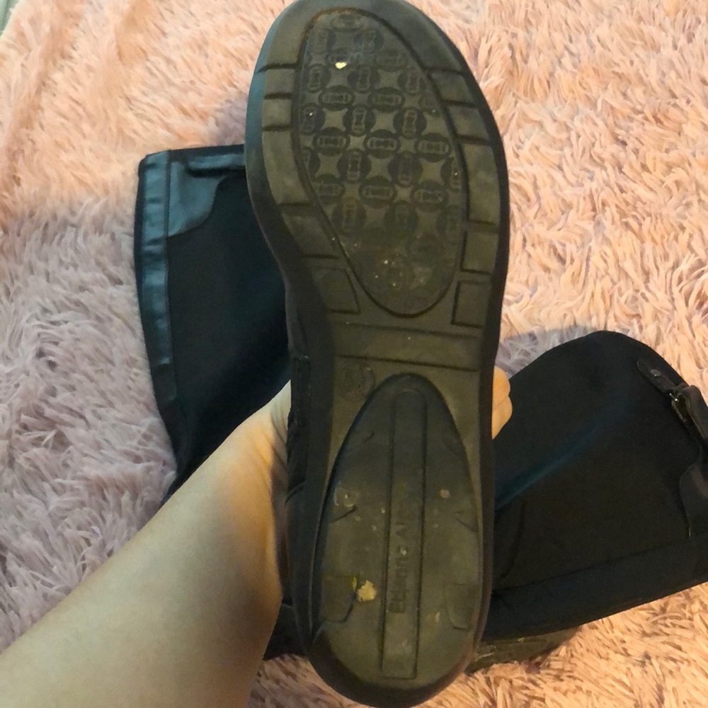 Black boots - Picture 3 of 3